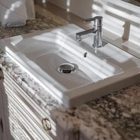 La Fabrique A Poupees - Et De Charme Au Coeur De 4* مينتون