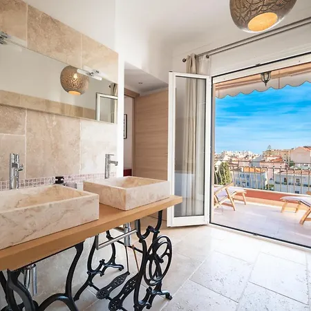 La Fabrique A Poupees - Et De Charme Au Coeur De 4* مينتون