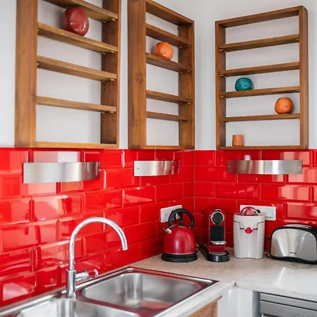 La Fabrique A Poupees - Et De Charme Au Coeur De مينتون