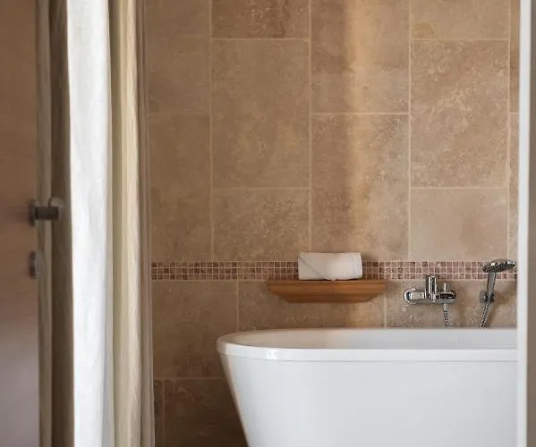 La Fabrique A Poupees - Et De Charme Au Coeur De 4* מנטון