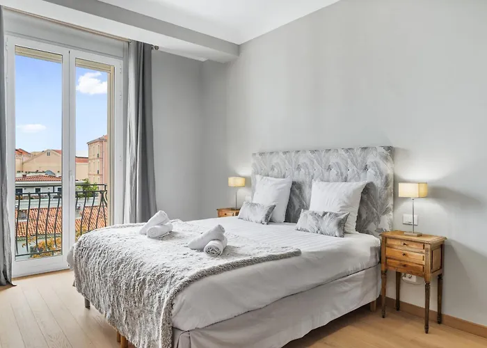 La Fabrique A Poupees - Et De Charme Au Coeur De Bed & Breakfast Menton