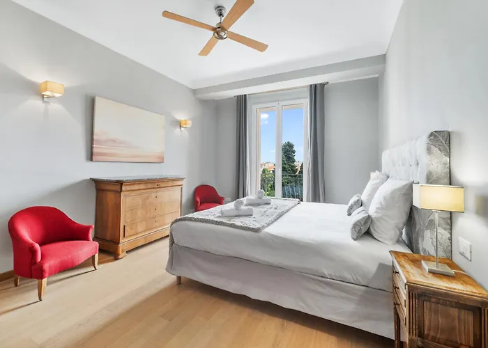 La Fabrique A Poupees - Et De Charme Au Coeur De Bed & Breakfast Menton