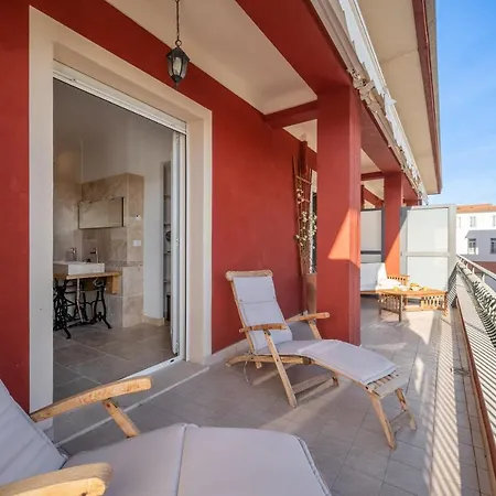 La Fabrique à Poupées Menton