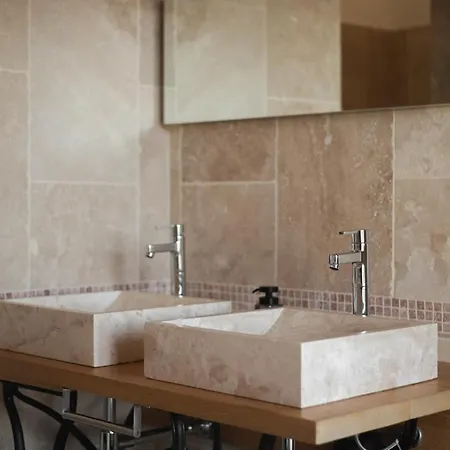 Panzió La Fabrique A Poupees - Et De Charme Au Coeur De Menton