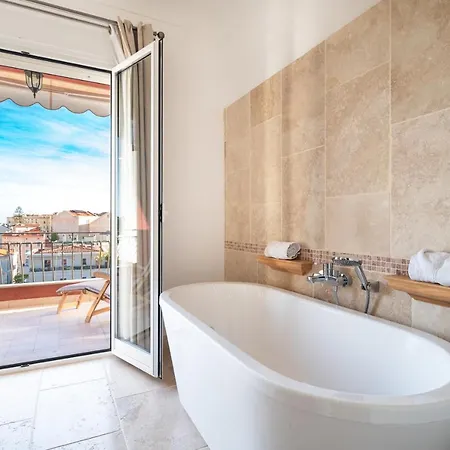 La Fabrique A Poupees - Et De Charme Au Coeur De Menton