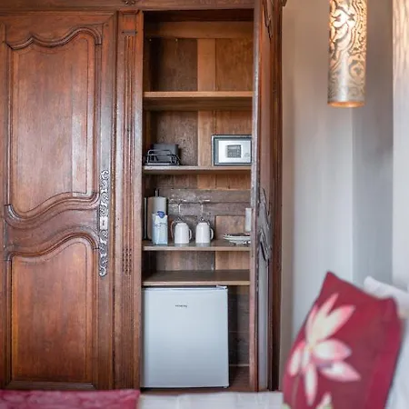 Panzió La Fabrique A Poupees - Et De Charme Au Coeur De Menton