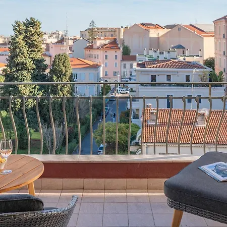 La Fabrique à Poupées Couette-café