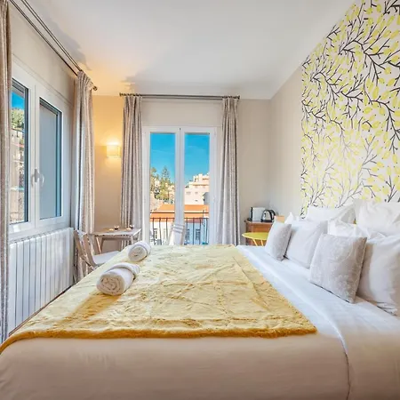 La Fabrique A Poupees - Et De Charme Au Coeur De 4* Menton