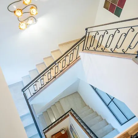 La Fabrique à Poupées Couette-café 4*