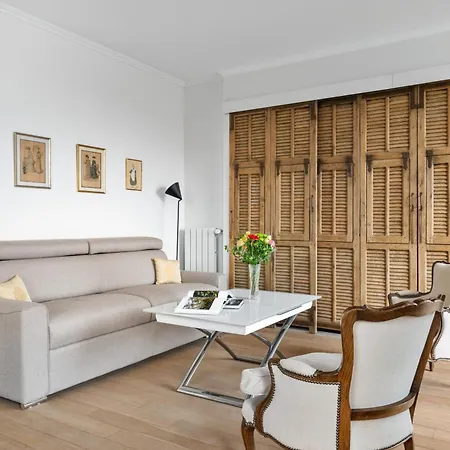 Panzió La Fabrique A Poupees - Et De Charme Au Coeur De Menton