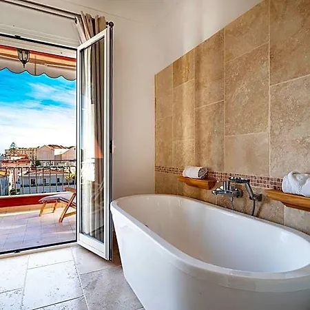 Bed & Breakfast La Fabrique A Poupees - Et De Charme Au Coeur De Menton