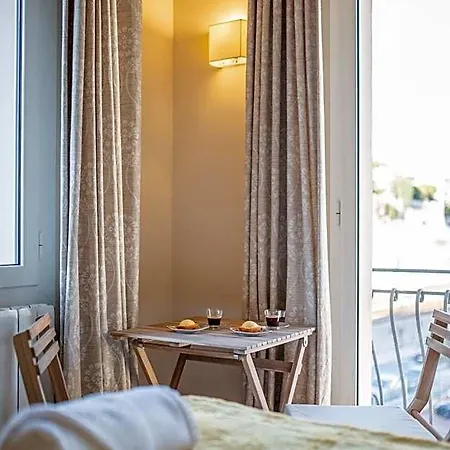 Bed & Breakfast La Fabrique A Poupees - Et De Charme Au Coeur De