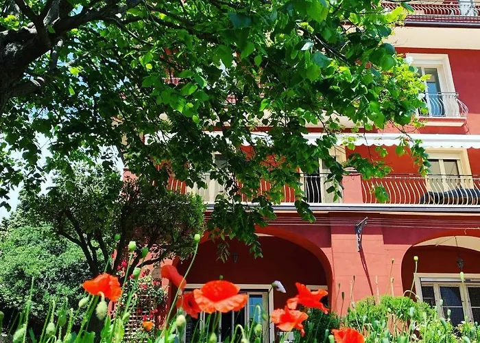 La Fabrique A Poupees - Et De Charme Au Coeur De Bed and Breakfast