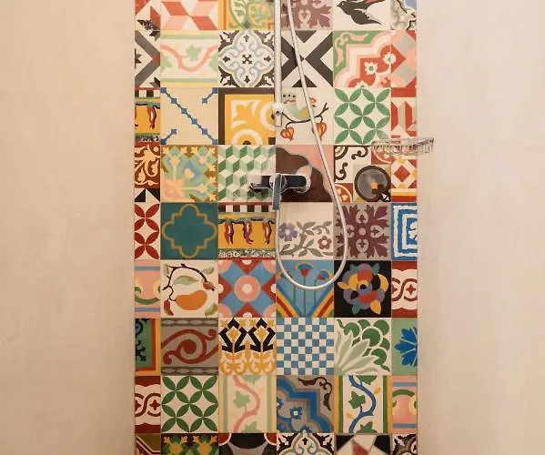 Frühstückspension La Fabrique A Poupees - Et De Charme Au Coeur De