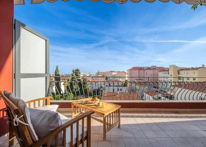 Bed and Breakfast La Fabrique A Poupees - Et De Charme Au Coeur De 4*