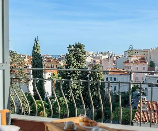 La Fabrique A Poupees - Et De Charme Au Coeur De Bed and Breakfast