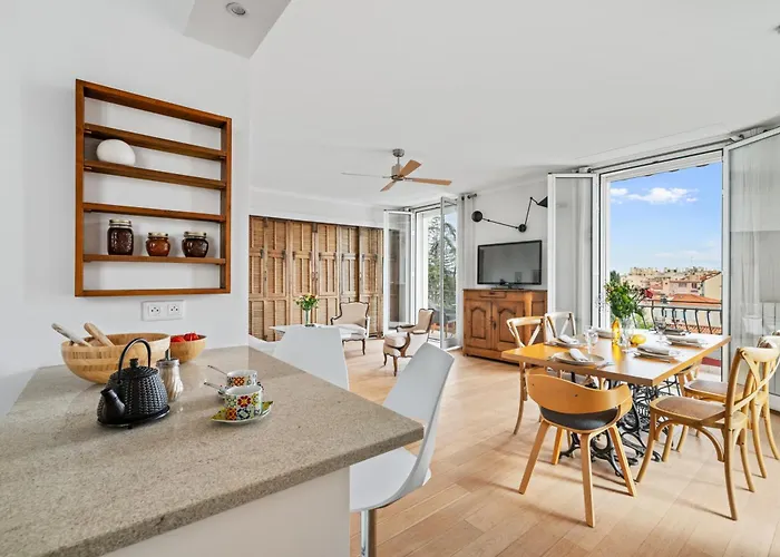 Bed and Breakfast La Fabrique A Poupees - Et De Charme Au Coeur De 4*